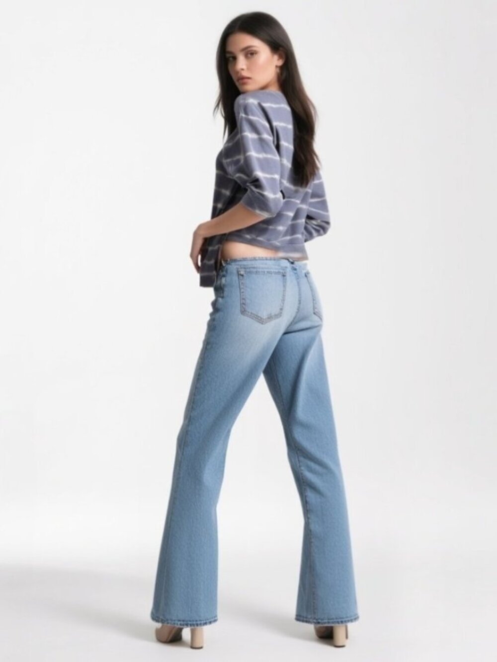 Ｃ𝒂𝗅𝗏𝗂𝗇 𝖪𝗅𝖾𝗂𝗇 𝖯𝖤𝖱𝖥𝖮𝖱𝖬𝖠𝖭𝖢𝖤 Women's Tie-Dye Hoodie Indigo L
